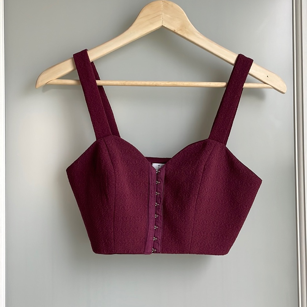 TOBI Crop Top
